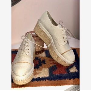 🛑Sale🛑Stuart Weitzman Kent Oxford Shoes in Beige
